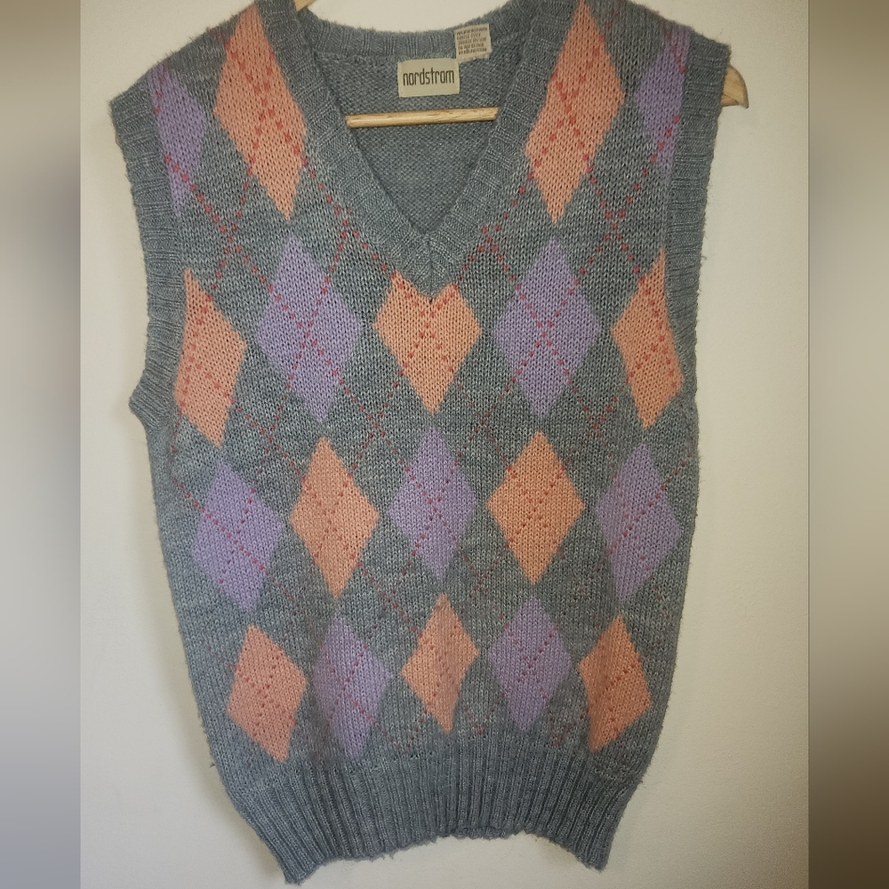 Vintage Nordstrom Gray w/ Pink & Purple Argyle Sweater Vest in Men's Medium